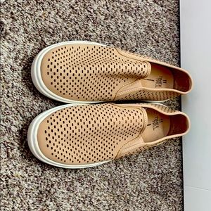 Light pink shoes